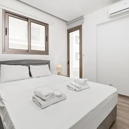 Downtown 2 Bedroom Flat Ларнака