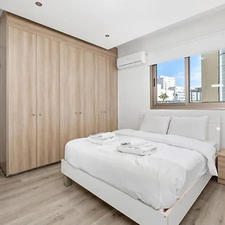 Downtown 2 Bedroom Flat Apartament Larnaca