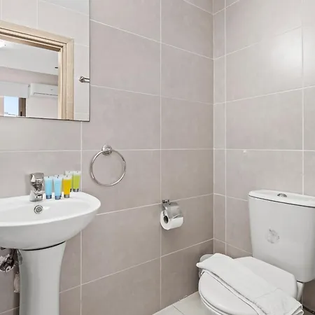 Downtown 2 Bedroom Flat Larnaca